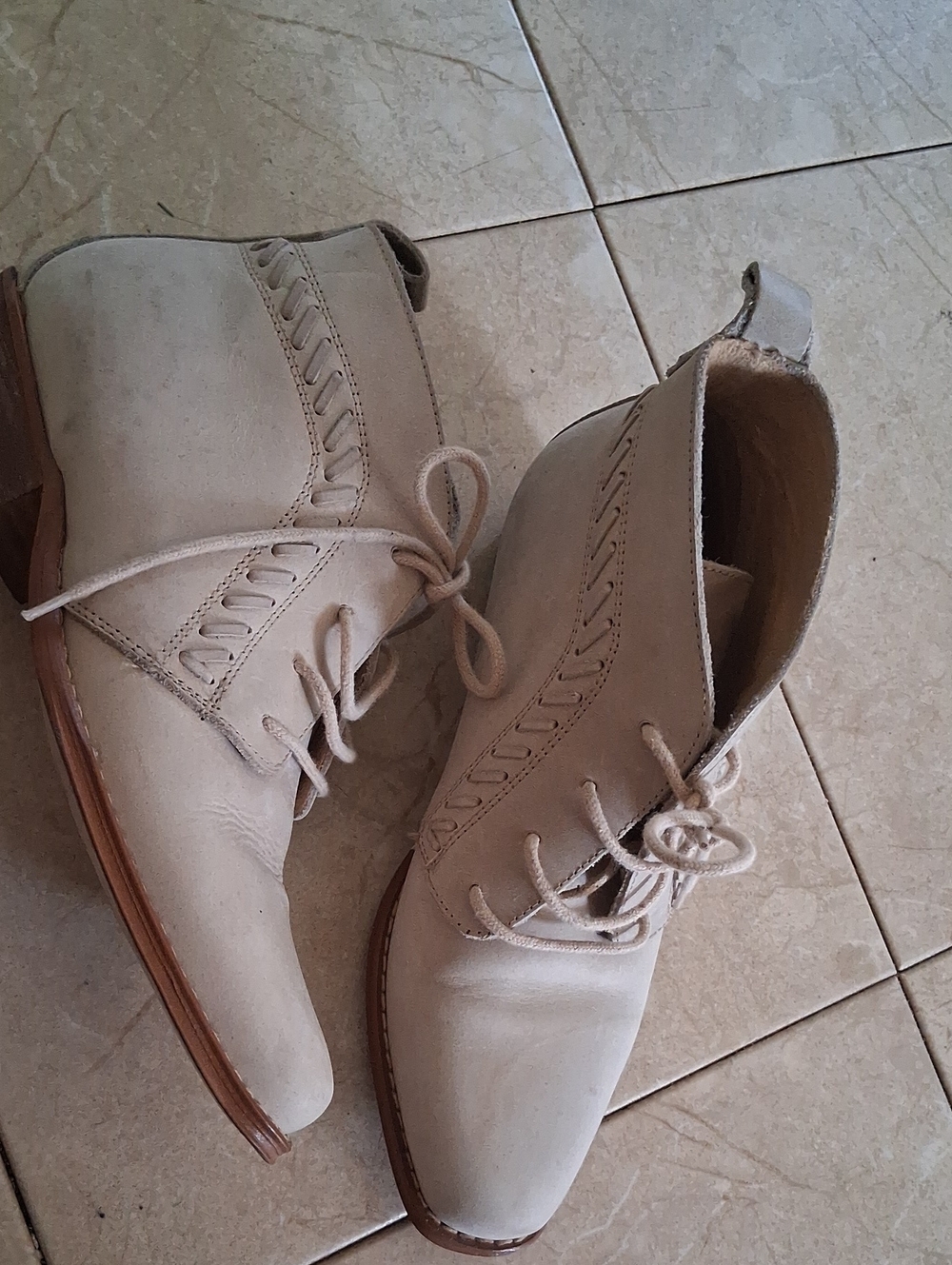 El Dorado Neutral Lace-Up Ankle Boots in Light Beige 38